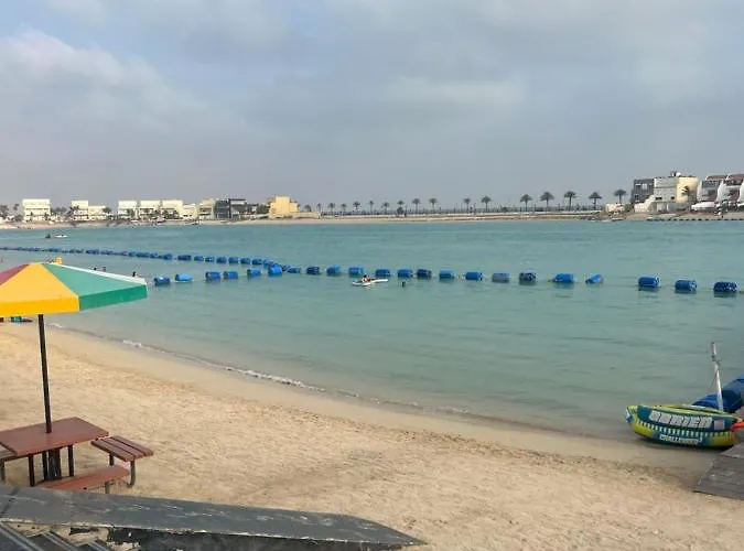 درة العروس غرفة وصالة مع بلكونة مطلة على شاطئ البردايس-عوائل