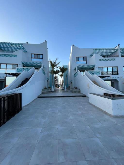 درة العروس غرفة وصالة مع بلكونة مطلة على شاطئ البردايس-عوائل Apartment *