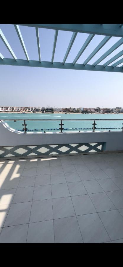 درة العروس غرفة وصالة مع بلكونة مطلة على شاطئ البردايس-عوائل *